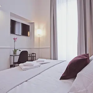 Πανσιόν Gemini Navona