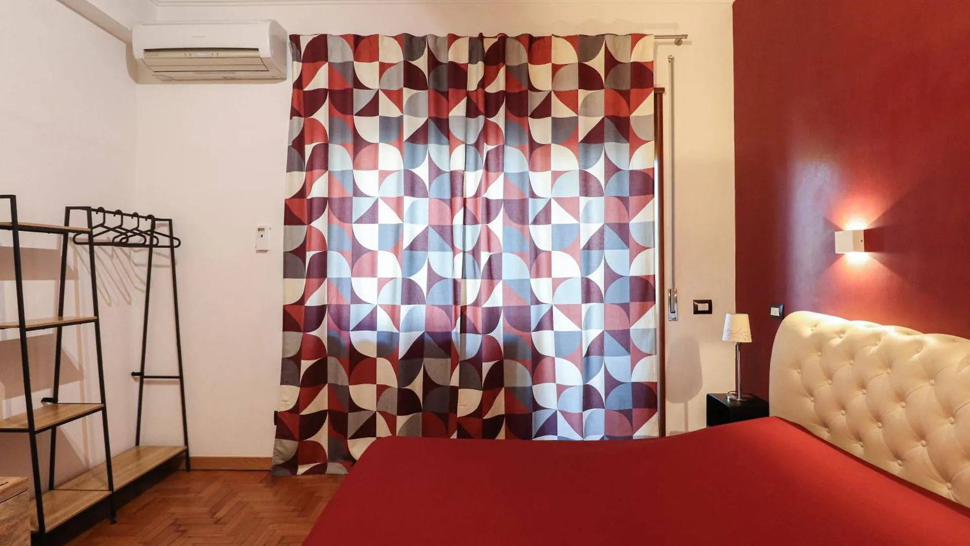 L'Angolo Cortese Rome 2*,